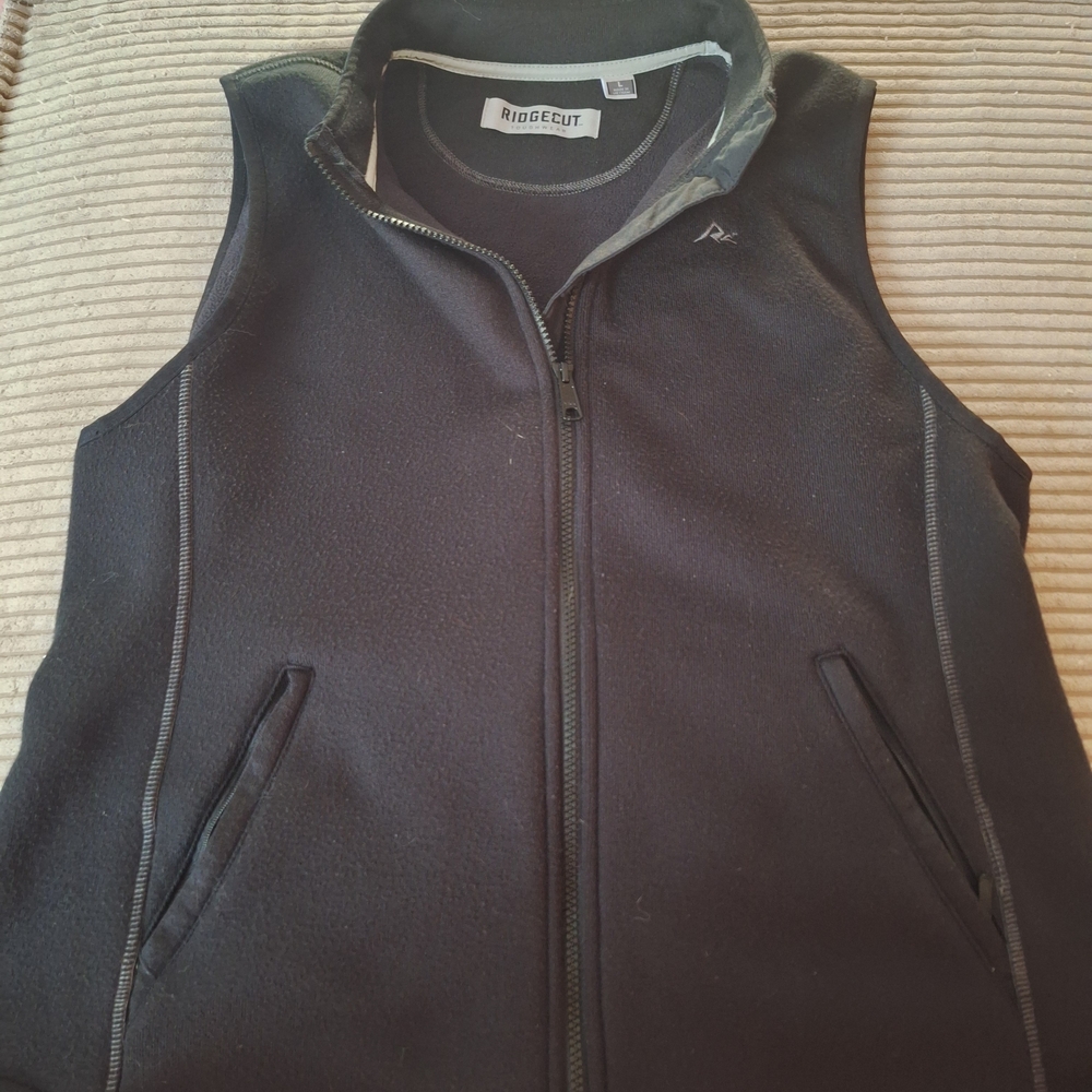 Ridgecut Women's Black Vest